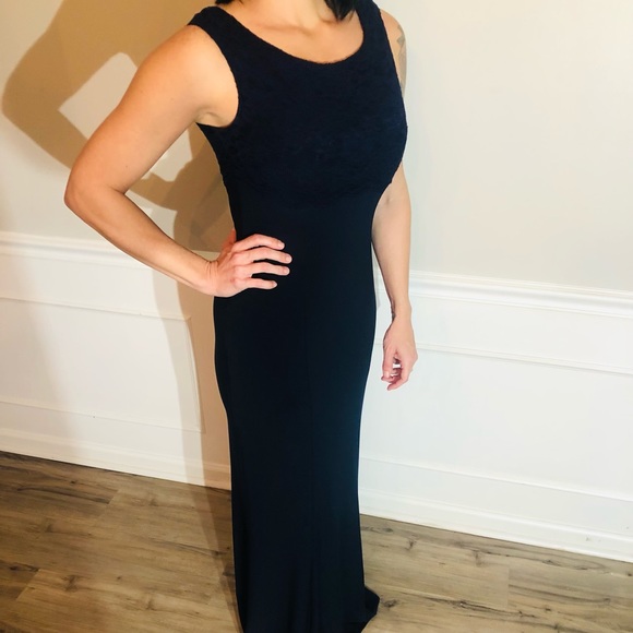 Lauren Ralph Lauren Evening Gown, Navy, Lace Front Detailing, Size: 8 - Picture 4 of 8